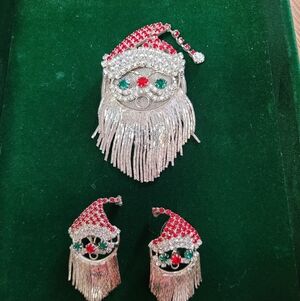 Vintage Santa Brooch With Rhinestones & Dangling Fringe Beard, Matching Earrings